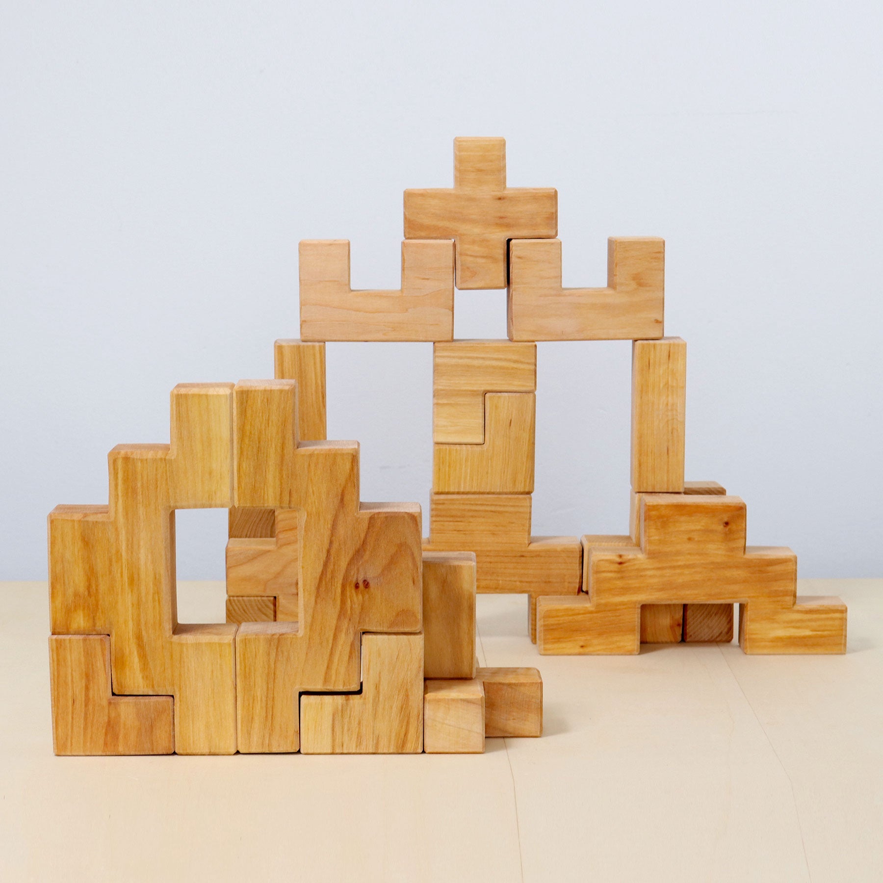 Grimm's Building Set Arcs in Squares